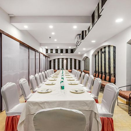 דלהי Hotel Nice Palace מראה חיצוני תמונה