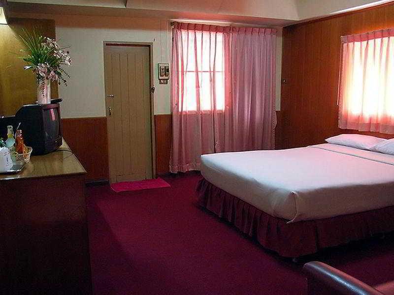 דלהי Hotel Nice Palace מראה חיצוני תמונה
