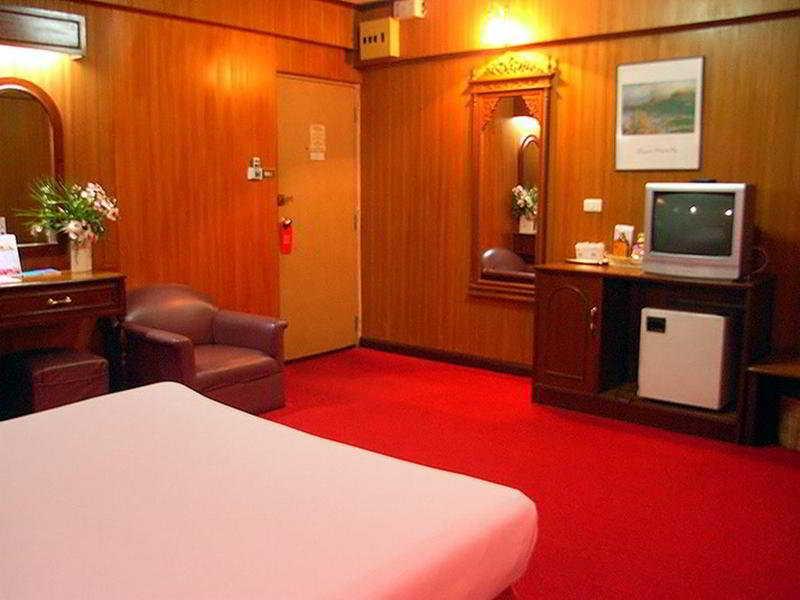 דלהי Hotel Nice Palace מראה חיצוני תמונה