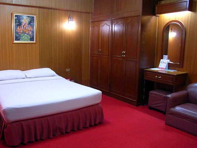 דלהי Hotel Nice Palace מראה חיצוני תמונה